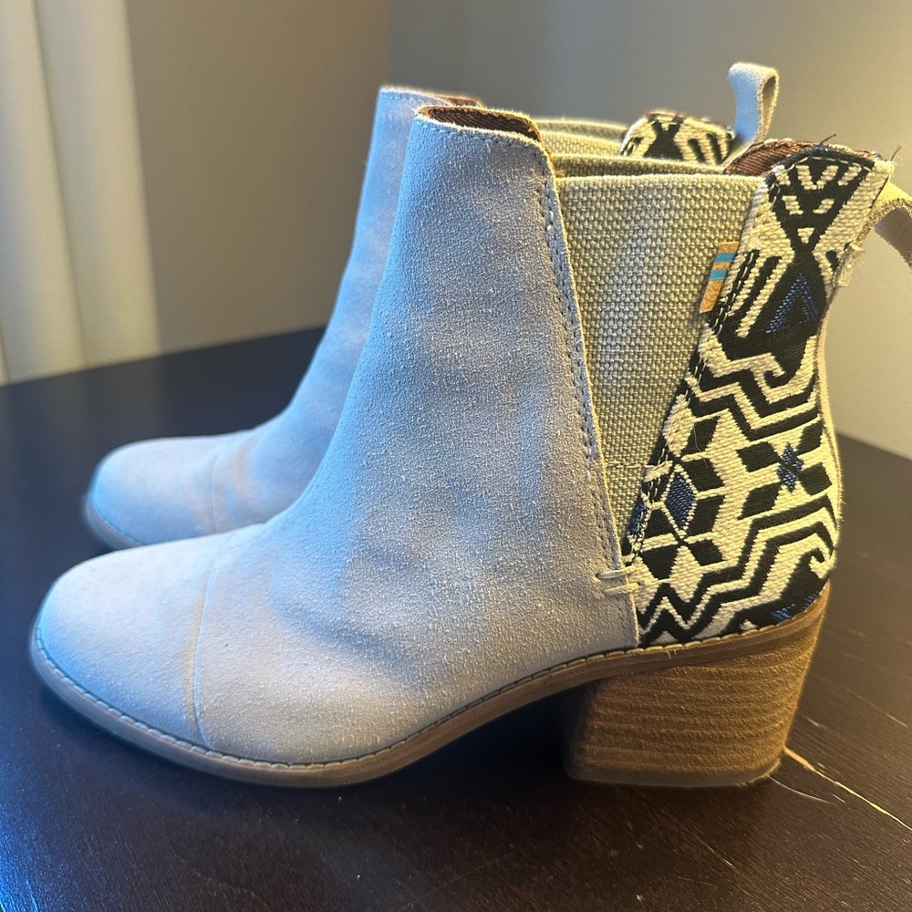Toms Women's Ankle Boots - Light Blue and Black Pattern